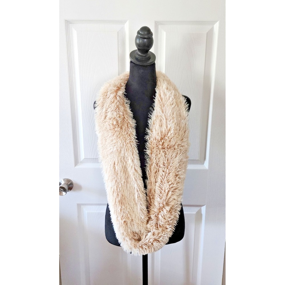 Gold Medal International Beige Faux Fur Infinity Scarf Neck Warmer - Picture 3 of 9